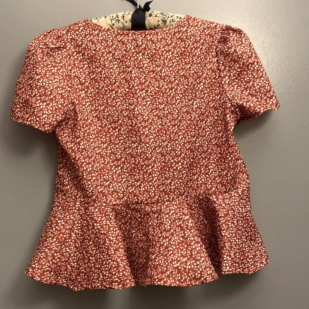 SHEIN TOP - Picture 2 of 8